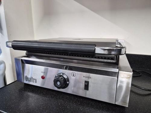 Quattro large contact panini